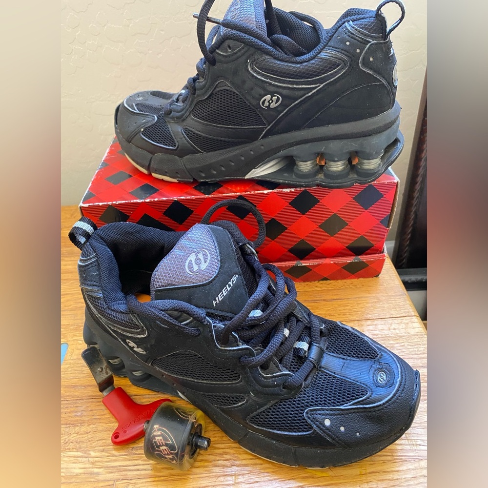 Heely Shocks  vintage 90s black